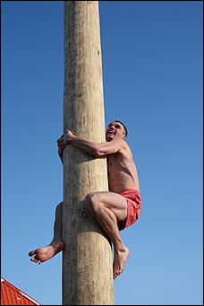 18 февраля, Новотырышкино   22 тысячи блинов и масленичный столб: как Масленица выгоняла зиму на Алтае