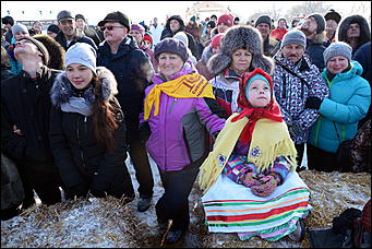 18 февраля, Новотырышкино   22 тысячи блинов и масленичный столб: как Масленица выгоняла зиму на Алтае