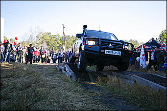 15 октября 2011г. Борзовая заимка   Автопикник с внедорожниками с Mitsubishi!