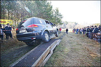 15 октября 2011г. Борзовая заимка   Автопикник с внедорожниками с Mitsubishi!