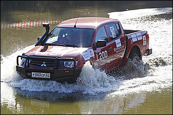 15 октября 2011г. Борзовая заимка   Автопикник с внедорожниками с Mitsubishi!
