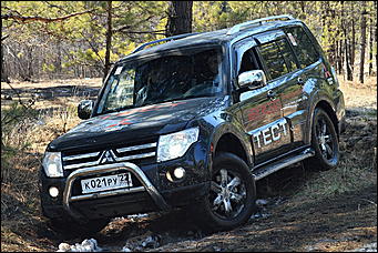 24 апреля 2010 г., Барнаул   "Апрельский кураж" от АКОО «Алтай off road» и  официального дилера Mitsubishi в Алтайском крае - Автоцентра АНТ.