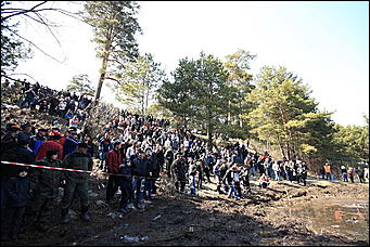 24 апреля 2010 г., Барнаул   "Апрельский кураж" от АКОО «Алтай off road» и  официального дилера Mitsubishi в Алтайском крае - Автоцентра АНТ.
