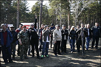 24 апреля 2010 г., Барнаул   "Апрельский кураж" от АКОО «Алтай off road» и  официального дилера Mitsubishi в Алтайском крае - Автоцентра АНТ.