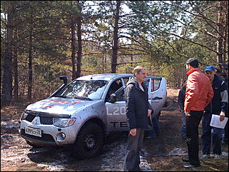 24 апреля 2010 г., Барнаул   "Апрельский кураж" от АКОО «Алтай off road» и  официального дилера Mitsubishi в Алтайском крае - Автоцентра АНТ.