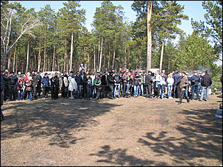 24 апреля 2010 г., Барнаул   "Апрельский кураж" от АКОО «Алтай off road» и  официального дилера Mitsubishi в Алтайском крае - Автоцентра АНТ.