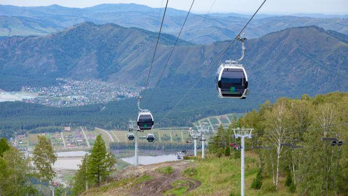 11 сентябрь 2019 г   Не хуже чем в Сочи. На курорте "Манжерок" открыли скоростную канатную дорогу