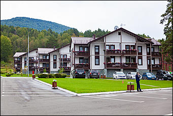 11 сентябрь 2019 г   Не хуже чем в Сочи. На курорте "Манжерок" открыли скоростную канатную дорогу