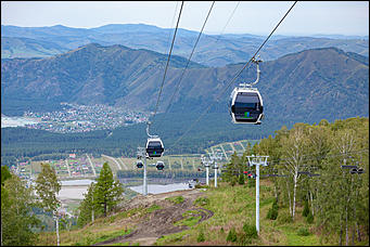 11 сентябрь 2019 г   Не хуже чем в Сочи. На курорте "Манжерок" открыли скоростную канатную дорогу