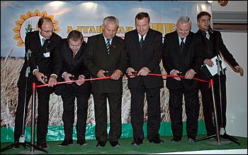 24 октября 2006 г., Барнаул   Крупнейшая в Сибири агровыставка Алтайская нива-2006 (фоторепортаж с открытия)