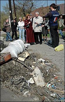 18 мая 2006 г, Барнаул   <P>Субботники в Банауле: итоги и проблемы (выездное совещание мэра Барнаула Владимира Колганова</P>