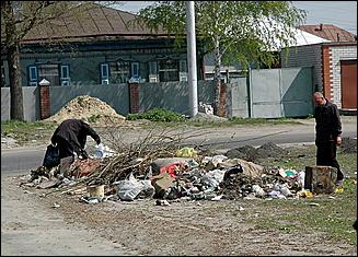 18 мая 2006 г, Барнаул   <P>Субботники в Банауле: итоги и проблемы (выездное совещание мэра Барнаула Владимира Колганова</P>