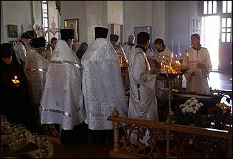 5 июня 2006 г, Барнаул   <P>Прощание с настоятельницей Знаменского женского монастыря</P>