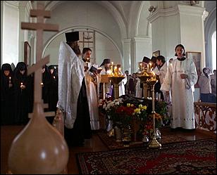 5 июня 2006 г, Барнаул   <P>Прощание с настоятельницей Знаменского женского монастыря</P>