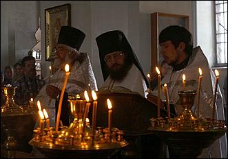 5 июня 2006 г, Барнаул   <P>Прощание с настоятельницей Знаменского женского монастыря</P>