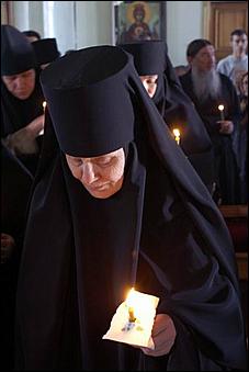 5 июня 2006 г, Барнаул   <P>Прощание с настоятельницей Знаменского женского монастыря</P>
