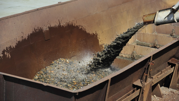 30 июня 2017   Дноуглубительные работы на реке Катунь