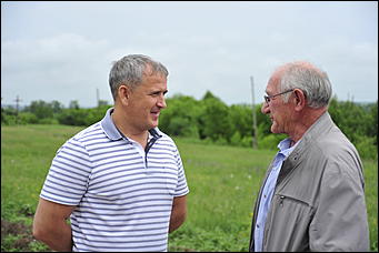 30 июня 2017 Новая подъездная дорога к племенному комплексу ОАО "Промышленный" в Бийском районе