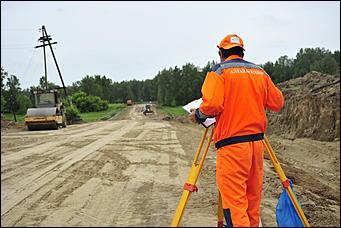 30 июня 2017 Новая подъездная дорога к племенному комплексу ОАО "Промышленный" в Бийском районе
