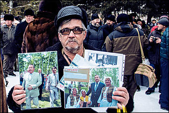 13 февраль 2016 г., Барнаул © Амител Вячеслав Мельников    На родине Героя России Пешкова открыли мемориальную доску с его именем 