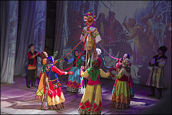 1 декабрь 2016 г., Барнаул   Танцы вместо слов: в филармонии Алтайского края представили спектакль "Петрушка" по знаменитому балету Игоря Стравинского