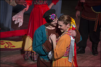 1 декабрь 2016 г., Барнаул   Танцы вместо слов: в филармонии Алтайского края представили спектакль "Петрушка" по знаменитому балету Игоря Стравинского