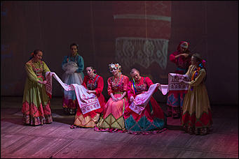 1 декабрь 2016 г., Барнаул   Танцы вместо слов: в филармонии Алтайского края представили спектакль "Петрушка" по знаменитому балету Игоря Стравинского