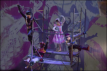 1 декабрь 2016 г., Барнаул   Танцы вместо слов: в филармонии Алтайского края представили спектакль "Петрушка" по знаменитому балету Игоря Стравинского