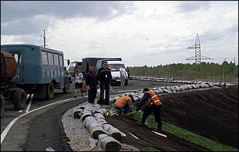 26 мая 2006 г, с. Плешково   Строительство мемориала на месте гибели Михаила Евдокимова