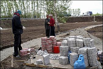 26 мая 2006 г, с. Плешково   Строительство мемориала на месте гибели Михаила Евдокимова