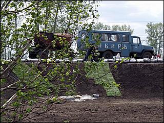 26 мая 2006 г, с. Плешково   Строительство мемориала на месте гибели Михаила Евдокимова