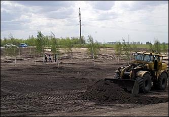 26 мая 2006 г, с. Плешково   Строительство мемориала на месте гибели Михаила Евдокимова