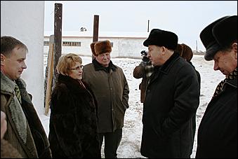 5 декабря 2006 г., Барнаул   Рабочая поездка главы администрации Алтайского края Александра Карлина в Поспелихинский район