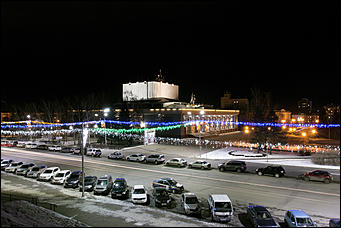 9 декабря 2015 г    Предновогодний Барнаул: как украшают столицу Алтайского края