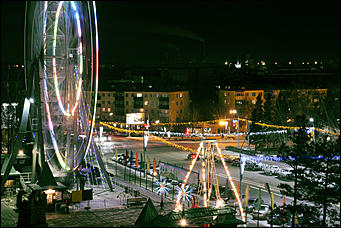 9 декабря 2015 г    Предновогодний Барнаул: как украшают столицу Алтайского края