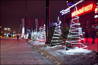 9 декабря 2015 г    Предновогодний Барнаул: как украшают столицу Алтайского края