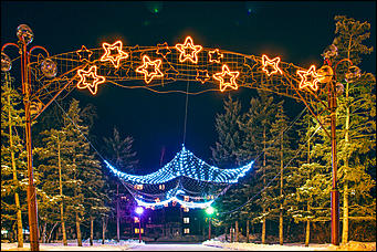 9 декабря 2015 г    Предновогодний Барнаул: как украшают столицу Алтайского края