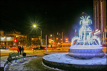 9 декабря 2015 г    Предновогодний Барнаул: как украшают столицу Алтайского края