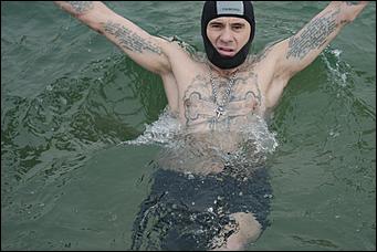 24 февраля Вячеслав Мельников   Ледяной заплыв: моржи Барнаула провели чемпионат в честь Дня защитника Отечества 