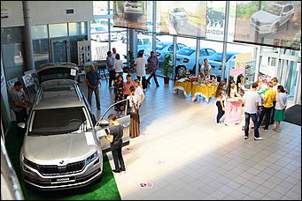 4 июня. 2017 г. Барнаул   Масштабный и дерзкий: семейный кроссовер Kodiaq презентовали в Барнауле