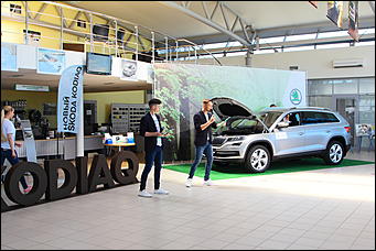 4 июня. 2017 г. Барнаул   Масштабный и дерзкий: семейный кроссовер Kodiaq презентовали в Барнауле