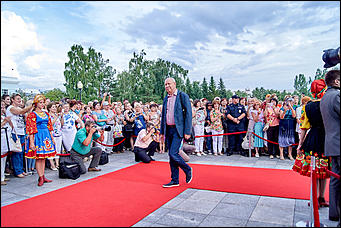 20 июль 2016 г., Барнаул   Красная дорожка и премьера фильма с Андреем Мерзликиным: как прошло открытие Шукшинского кинофестиваля?