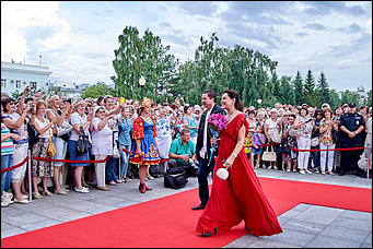 20 июль 2016 г., Барнаул   Красная дорожка и премьера фильма с Андреем Мерзликиным: как прошло открытие Шукшинского кинофестиваля?