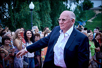 20 июль 2016 г., Барнаул   Красная дорожка и премьера фильма с Андреем Мерзликиным: как прошло открытие Шукшинского кинофестиваля?