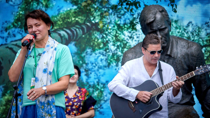 19 июль 2016 г., Барнаул   Шукшинские дни на Алтае: как прошло открытие и кто из знаменитых гостей приехал? Фоторепортаж