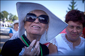 23 июля, село Сростки    Жара и модная шляпка Светличной. Как закрывали Шукшинский кинофестиваль?