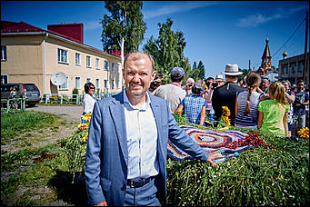 23 июля, село Сростки    Жара и модная шляпка Светличной. Как закрывали Шукшинский кинофестиваль?