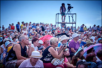 23 июля, село Сростки    Жара и модная шляпка Светличной. Как закрывали Шукшинский кинофестиваль?