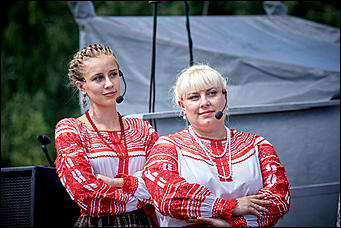 23 июля, село Сростки    Жара и модная шляпка Светличной. Как закрывали Шукшинский кинофестиваль?