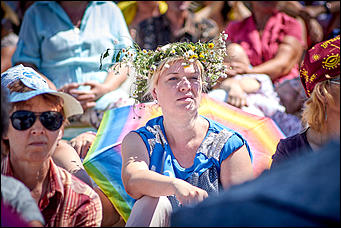 23 июля, село Сростки    Жара и модная шляпка Светличной. Как закрывали Шукшинский кинофестиваль?